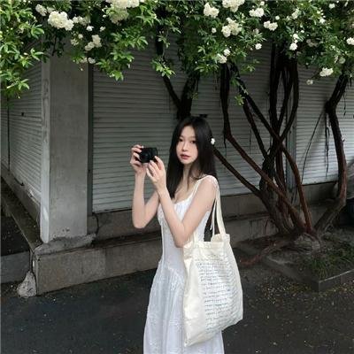 属鼠的夫人首屏封面